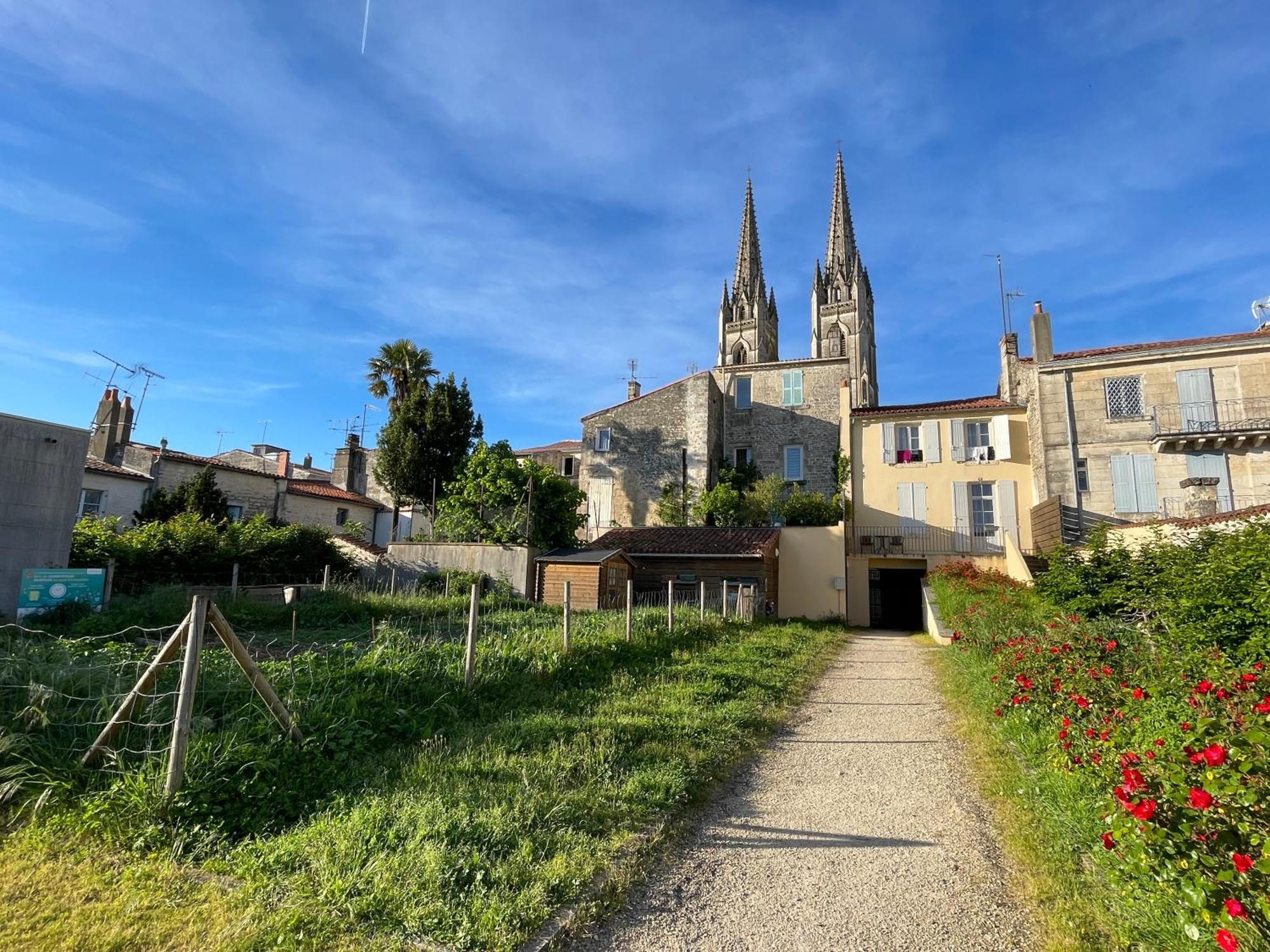 Appartement Chez Jean-Yves Et Zoe - La Boheme - Au Calme, Tres Propre, Proche Parkings à Niort Extérieur photo